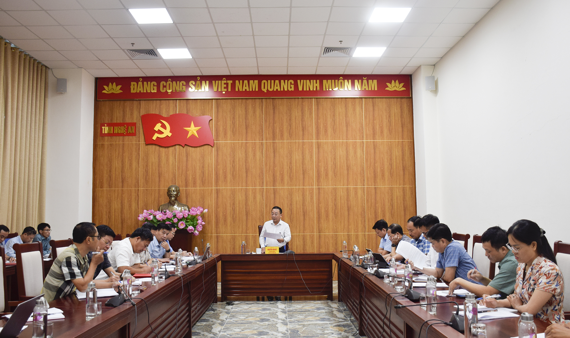 Anh-tin-bai